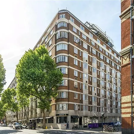 Sloane Avenue Apartment